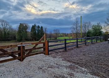 Charcoal Concrete Post and Rail Woodgrain